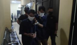 Seorang Gadis Bersimbah Darah Dihujani Tikaman di Kamar Hotel - JPNN.com