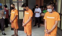 Para Tahanan Paksa Ferdian Paleka Hanya Pakai Celana Dalam - JPNN.com