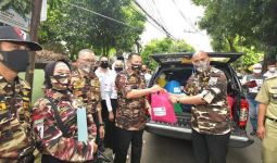 Bamsoet Berikan Sembako ke Veteran dan Warakawuri TNI dan Polri - JPNN.com