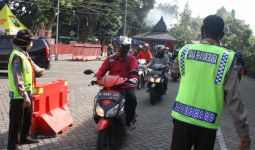 Polresta Malang Kota Tegur 108 Pelanggar PSBB - JPNN.com