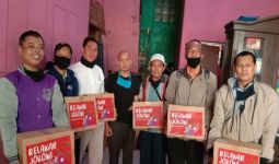 RBFJ Bagikan 1.950 Paket Sembako Kepada Para Buruh di Wilayah Bogor - JPNN.com