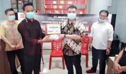 Yayasan Sehati Serahkan Paket Sembako Kepada Anak Kos Hingga Janda di Tangerang - JPNN.com