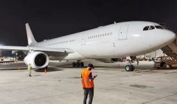 Bersejarah, Pesawat Komersial Uni Emirat Arab Mendarat di Israel - JPNN.com
