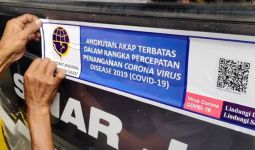 4 Bus Pasang Logo Stiker Angkutan Terbatas Palsu - JPNN.com