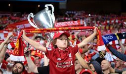 Bursa Transfer: Bek Sangar ke Liverpool, Gelandang Top ke MU - JPNN.com