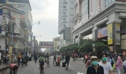 Kerumunan di Pasar Masih Terjadi, Pemkot Bandung Pasrah, Ya Sudahlah - JPNN.com