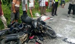 Dua Sepeda Motor Remuk Begini Usai Kecelakaan, Lihat Fotonya - JPNN.com