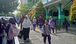 Rencana Pembelajaran Tatap Muka Mulai Juli 2021 Bikin Ortu Gelisah - JPNN.com