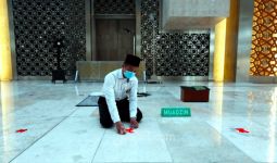 Di Al Amanah Bekasi , Jemaah Pakai Masker Diusir, Bagaimana di Masjid Istiqlal? - JPNN.com