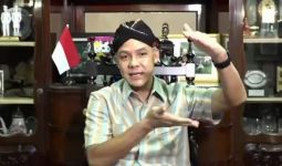 Ganjar Pranowo: Seharusnya Pemerintah Bisa Kasih Contoh Sebelum New Normal - JPNN.com