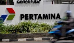 Pertamina Merugi, Deddy Sitorus: Perusahaan Minyak Lain Lebih Parah - JPNN.com