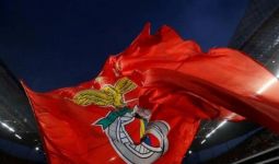 Dua Pemain Benfica Terluka Usai Bus Diserang - JPNN.com