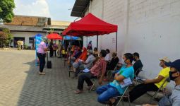 37 Warga Kampung Elektro Jakarta Utara Ikuti Uji Swab, Hasilnya? - JPNN.com