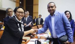 Yan Mandenas Gerindra Soroti Sejumlah Isu Termasuk Soal Rasialisme - JPNN.com