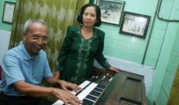 Sartono, Pencipta Lagu Hymne Guru yang Mulai Terganggu Daya Ingatnya - JPNN.com