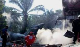 Pesawat Tempur TNI AU Jatuh di Kampar, Pilotnya Selamat Berkat Kursi Pelontar - JPNN.com