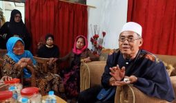 Makam Jawara Betawi di Jalan Umum, Muncul Perdebatan di Internal Keluarga - JPNN.com