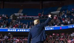 Duh, Timses Trump Ketahuan Berbohong soal Jumlah Massa Kampanye - JPNN.com