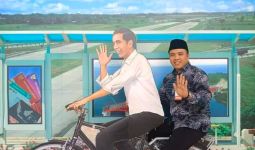 Selamat Ulang Tahun Pak Jokowi, Semoga Bijaksana Angkat Honorer K2 jadi PNS - JPNN.com