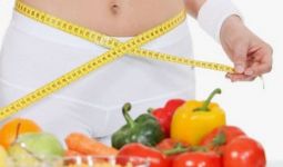 Turunkan Berat Badan dengan Mengonsumsi 4 Makanan Sehat Ini - JPNN.com