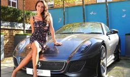 Diisukan Mencuci Mobil Ferrari Sutradara Demi Dapat Peran, Begini Penjelasan Megan Fox - JPNN.com