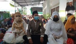 Saat Situasi Masih Mencekam, Saepul Bahri Menikahi Mustiawati dan Hairani - JPNN.com