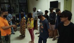 Puluhan Remaja Berkumpul Dalam Sebuah Wisma di Depok, Alat Kontrasepsi Berserakan - JPNN.com