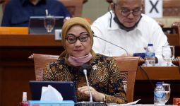 Ida Fauziyah: 56 Persen Pekerja Indonesia Berpendidikan SMP ke Bawah - JPNN.com