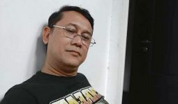 Soal HTI Organisasi Terlarang, Denny Siregar Tunggu Disomasi Advokat Muslim - JPNN.com