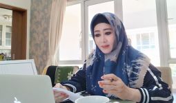 Oh Merdunya, Anggota DPR Lisda Hendrajoni Bawakan Lagu Tuhan - JPNN.com