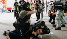 UU Represif Tiongkok Berlaku, Polisi Hong Kong Sikat Lembaga Survei - JPNN.com