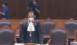 Julianta Menutupi Fakta Ki Gendeng Pamungkas Sudah Meninggal, Hakim MK Heran - JPNN.com