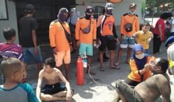 Pantai Parangtritis Diserang Ubur-Ubur, Ratusan Orang Terluka - JPNN.com