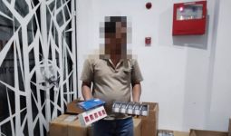 Bea Cukai Menindak Pengedar Ratusan Ribu Batang Rokok Ilegal, Nih Fotonya - JPNN.com