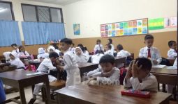 Waduh, Banyak Sekolah di Zona Kuning dan Merah Nekat Tatap Muka - JPNN.com