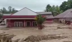 Banjir Bandang di Masamba Telan 13 Korban Jiwa - JPNN.com