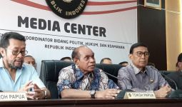 Freddy Numberi Ingatkan Milenial Bahaya Politik Adu Domba - JPNN.com