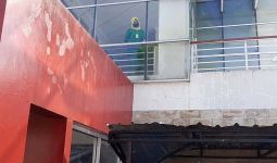 Ada Pasien Keluar dari Jendela Kamar di Lantai 3 RS Ananda, Lompat ke Bawah - JPNN.com