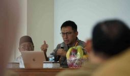 Polisi Bubarkan Resepsi Pernikahan Warga di Bekasi - JPNN.com