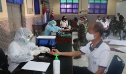 Seluruh Prajurit dan PNS Mako Lanal Tegal Laksanakan Test Rapid, Hasilnya? - JPNN.com