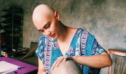 Demi Feby Febiola, Franky Sihombing Potong Rambut Hingga Botak - JPNN.com
