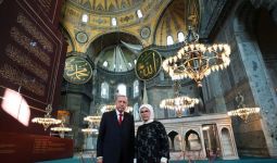 Jemaah Salat Jumat di Hagia Sophia Berterima Kasih kepada Presiden Erdogan - JPNN.com
