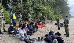 Tentara Malaysia Kembali Tangkap WNI, Kali Ini 13 Pria dan 5 Wanita - JPNN.com