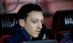 Mesut Ozil Tak Lagi Peduli Dengan Arsenal? - JPNN.com