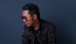 Diproduseri Fare Lyla, Boni Anggara Pamer Lagu Biarkan Aku Bahagia - JPNN.com