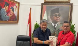 Cerita Fahri Hamzah Usai Bertemu Hasto Kristiyanto - JPNN.com