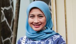 Dikabarkan Dekat dengan Nassar, Desy Ratnasari Bicara Soal Teman Hidup - JPNN.com