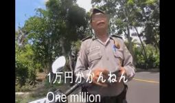 Polisi Peras Turis Jepang, Minta Uang Rp 1 Juta, Viral - JPNN.com