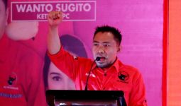Bung Klutuk: Siapa yang Menyentuh Bu Mega dan PDIP, Kami Lawan! - JPNN.com
