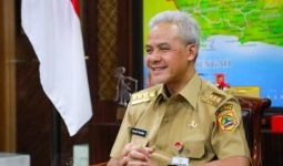 Anies Baswedan Berencana PSBB Lagi, Pak Ganjar Langsung Teringat Nasib Warga Jateng di Jakarta - JPNN.com